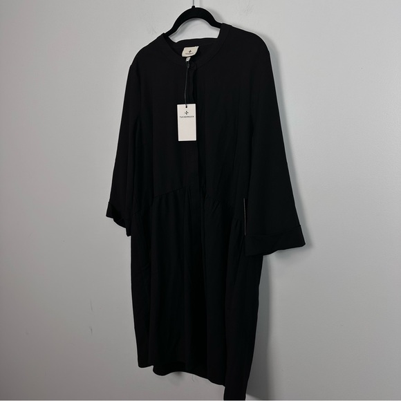 TUCKERNUCK Black Stretch Crepe Royal Shirt Dress - Picture 8 of 12